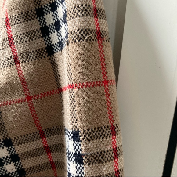 Burberry Sweater - Picture 5 of 9